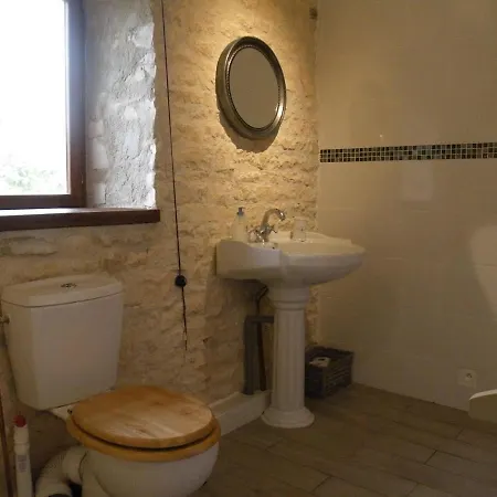 Traditional Farmhouse With Private Pool Chaunay