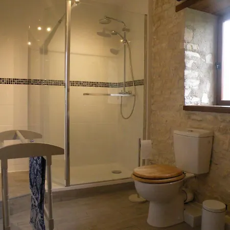Traditional Farmhouse With Private Pool Nyaraló